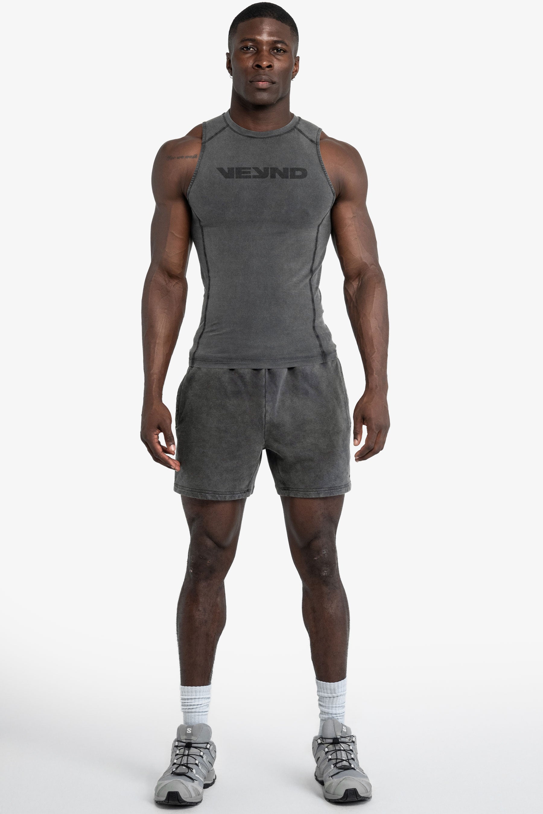 TANK VEYND TYPOGRAPHIC LOGO - STORM GRAY