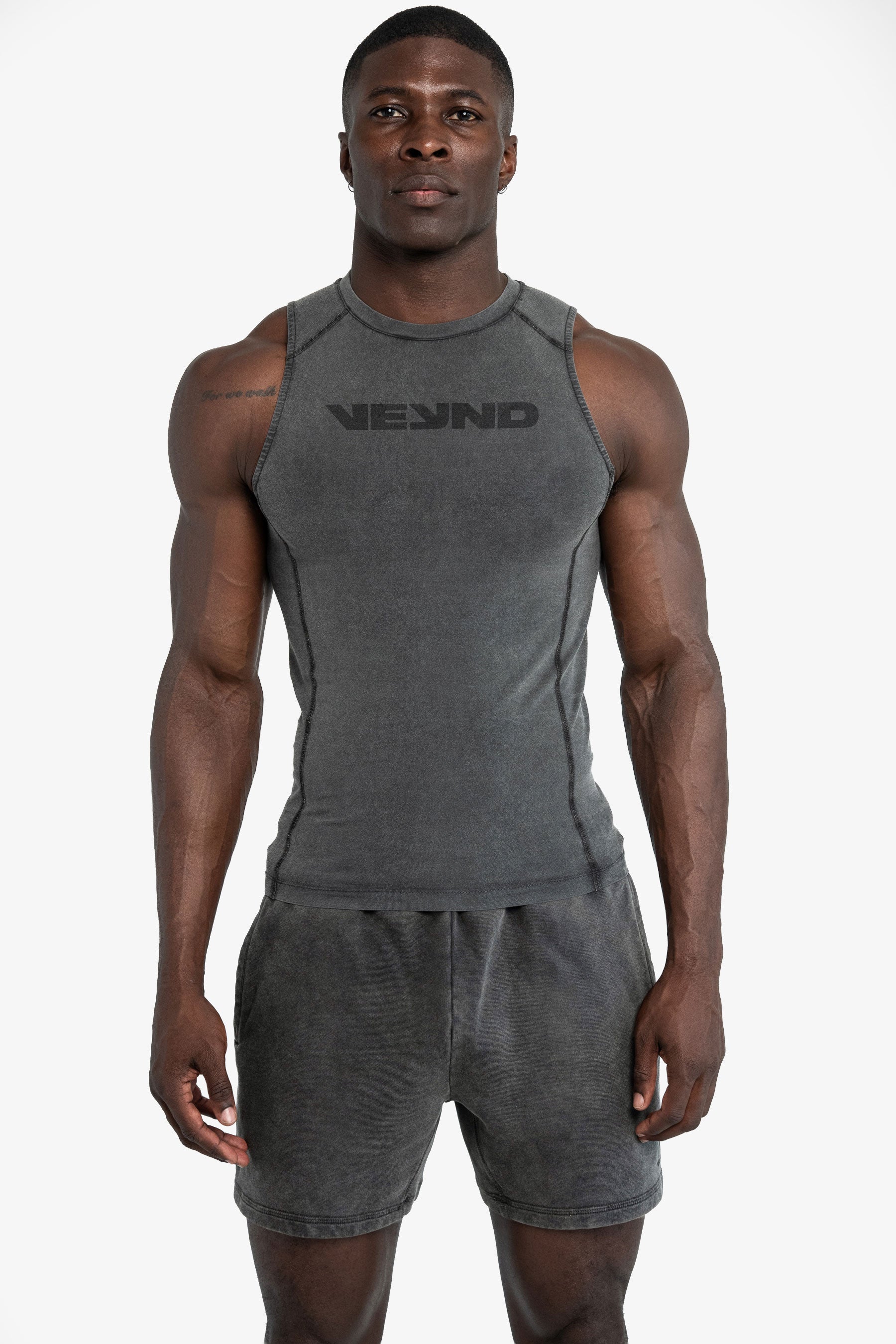 TANK VEYND TYPOGRAPHIC LOGO - STORM GRAY