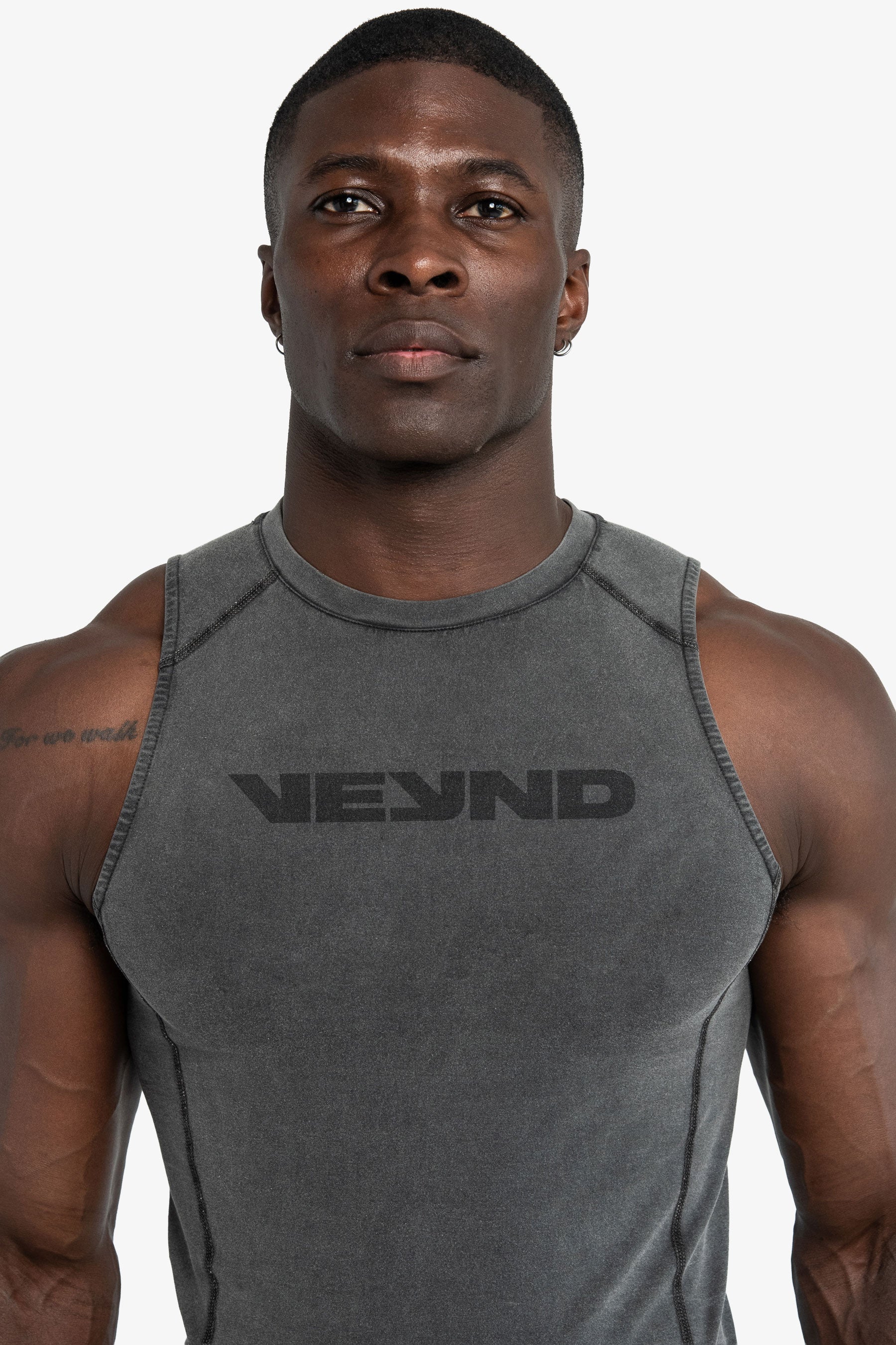 TANK VEYND TYPOGRAPHIC LOGO - STORM GRAY