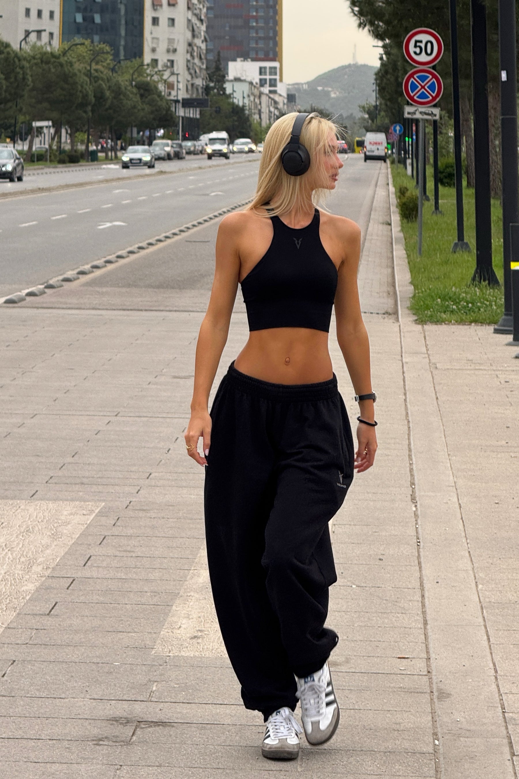 SPORTS BRA ULTRA LONG SEAMLESS - Black