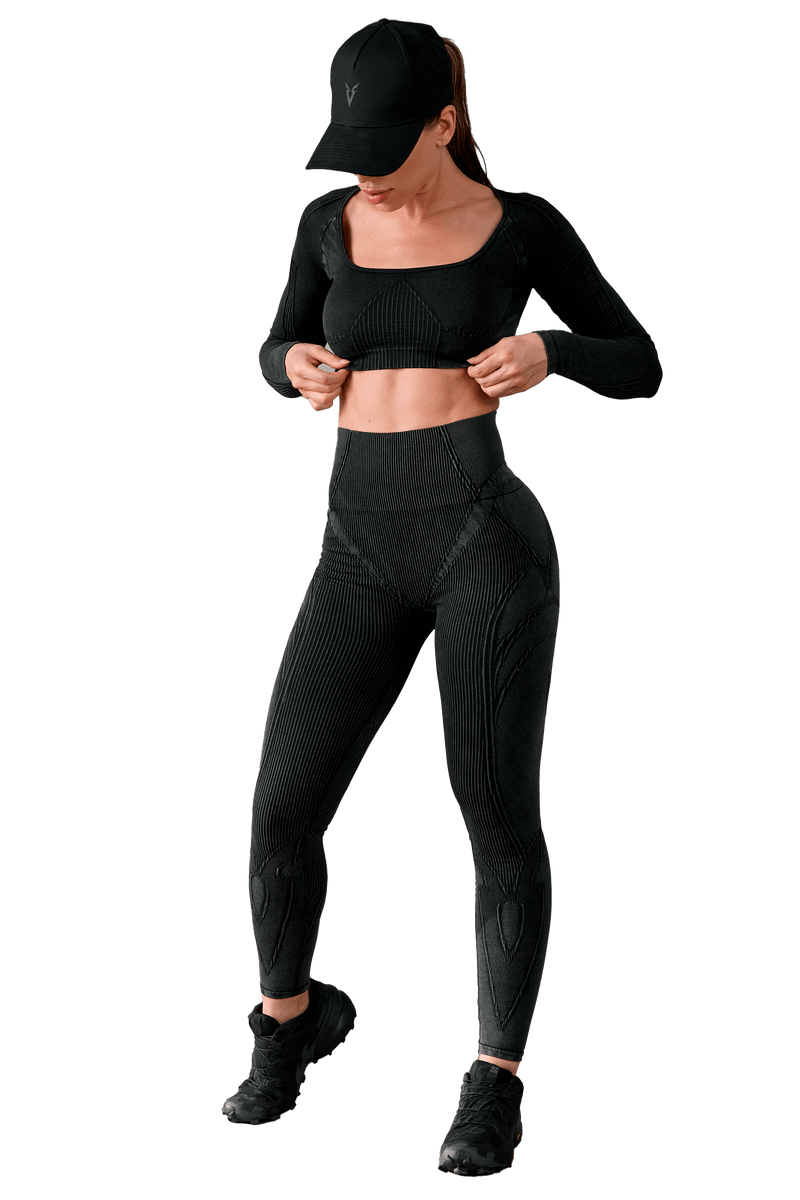 LONG SLEEVE CROPPED TOP - Black Vintage