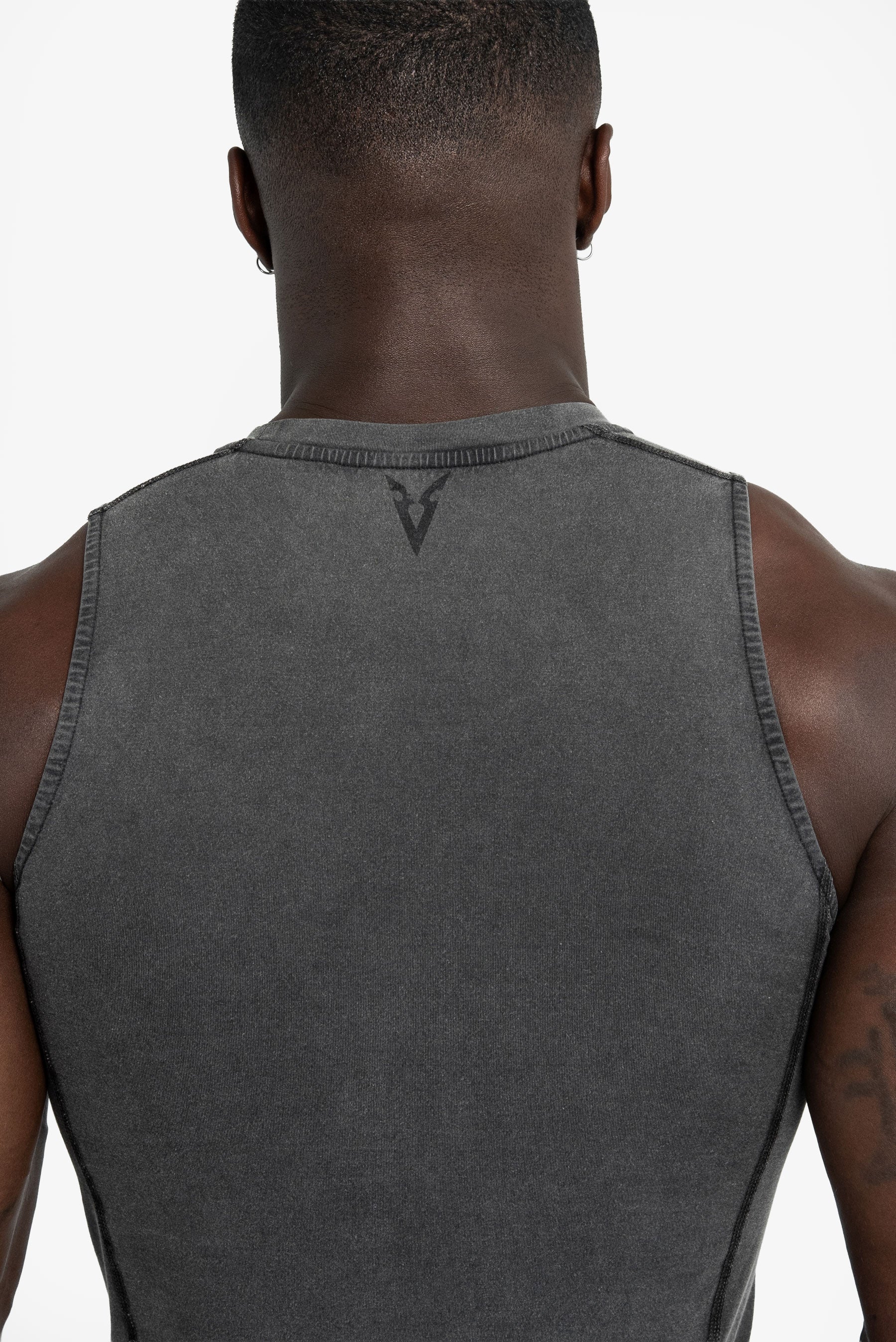 TANK VEYND TYPOGRAPHIC LOGO - STORM GRAY