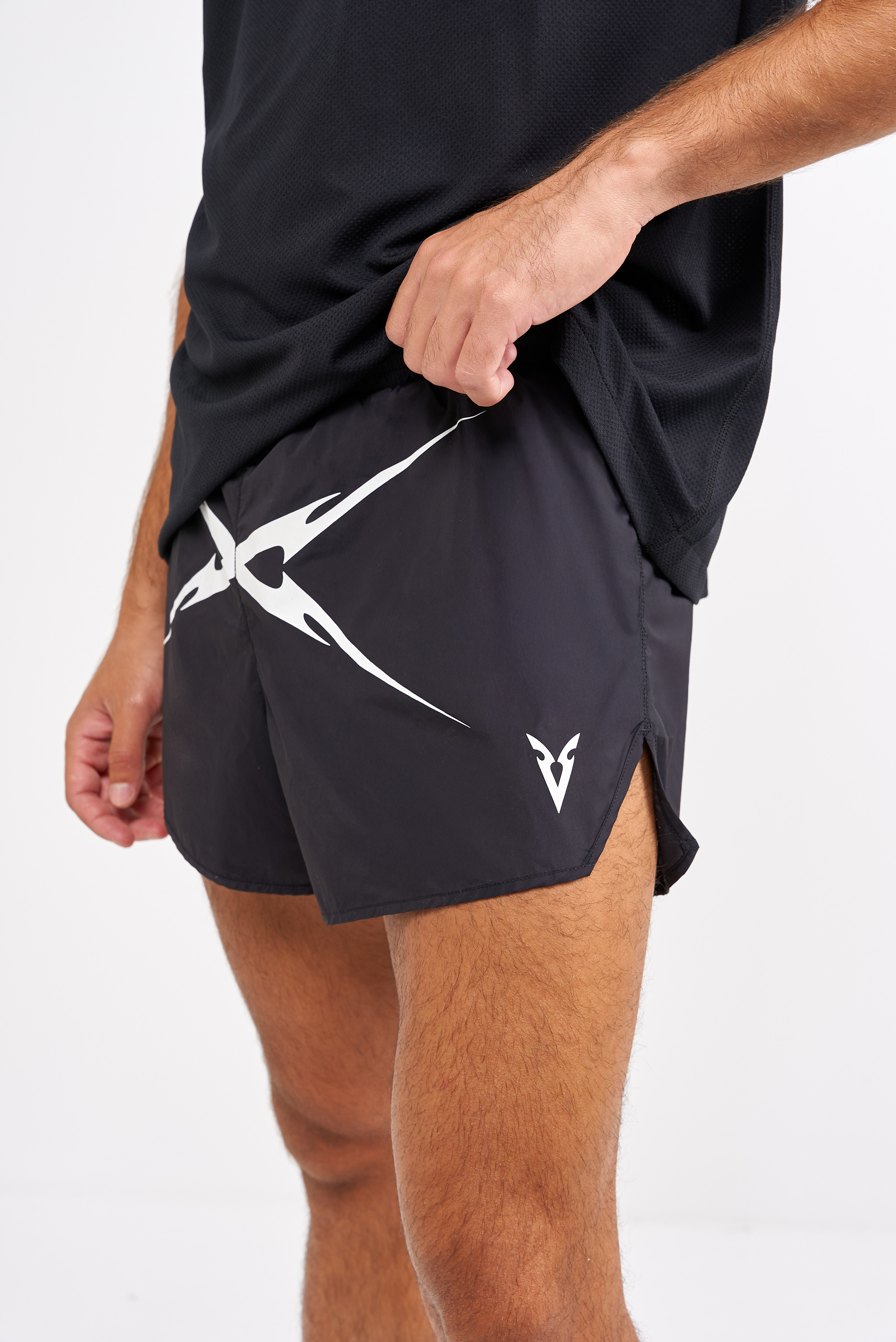 3" RUNNING SHORTS CROSS GRAPHIC - BLACK