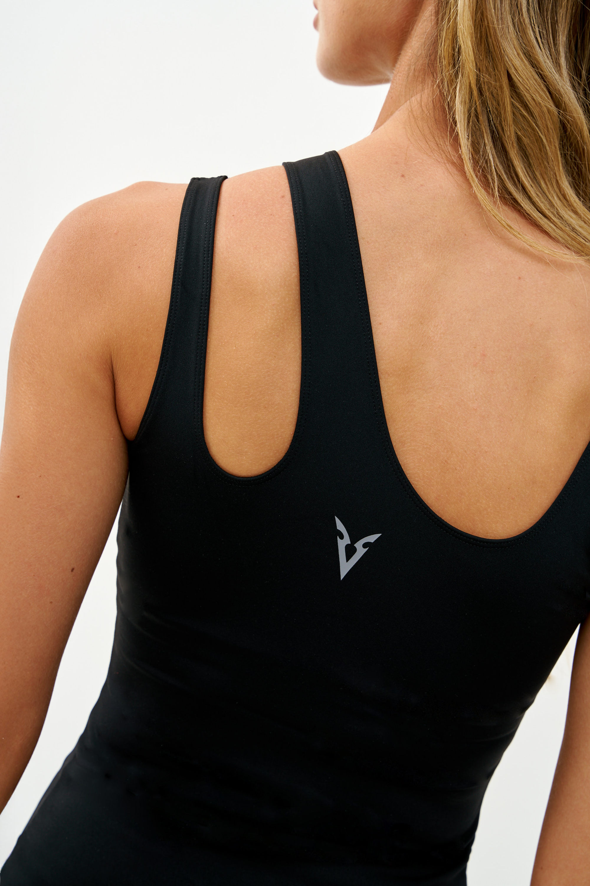 ASYMMETRIC TANK - Black