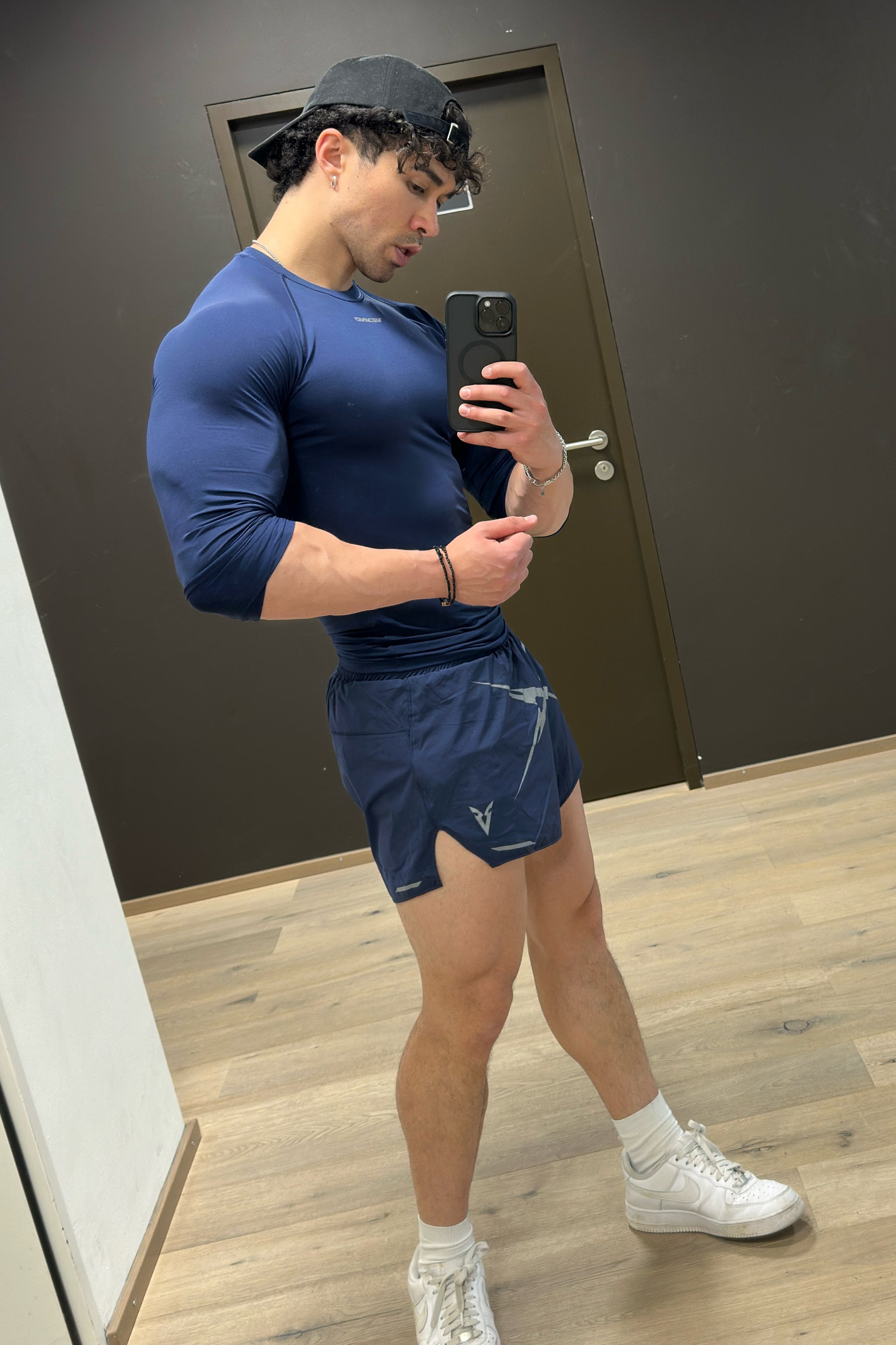 MUSCLE LONG SLEEVE T-SHIRT - NAVY